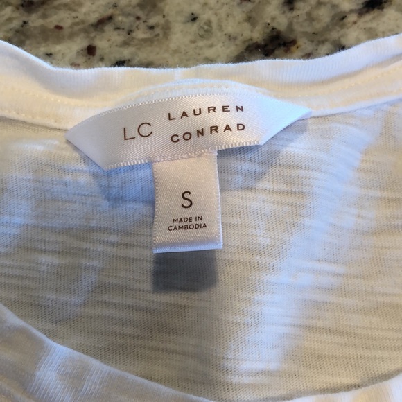 Women’s embroidered pumpkin tee. EUC! - Picture 3 of 3